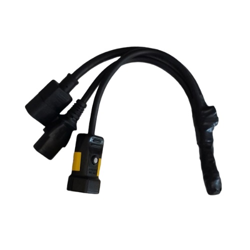 Splitter 10A 230V 3×1,5mm² CEI C14-CEI C13+T13